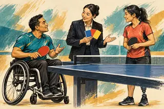Karikatur konseptual pemain para tenis meja dan petugas membahas kelompok klasifikasi, bukan urutan prestasi.
